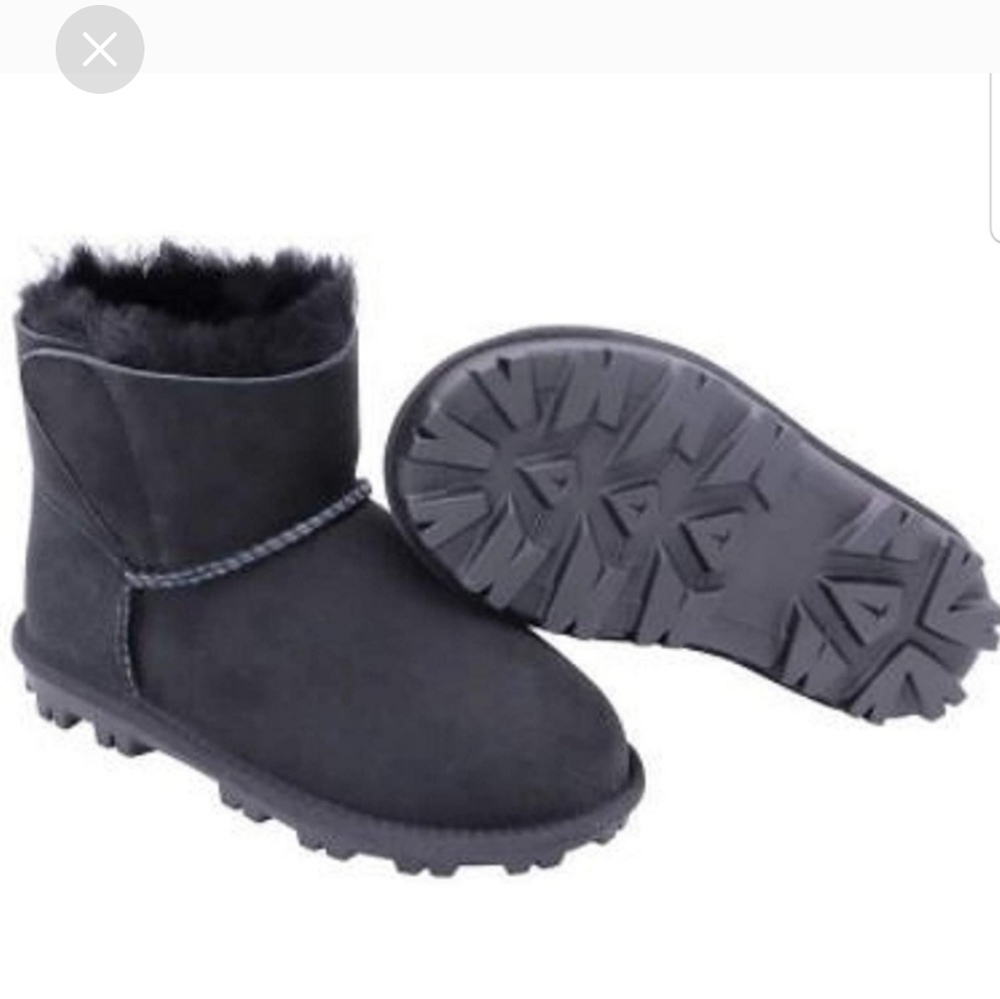 Kirkland Signature Kids Genuine sheepskin Shearling Boots Nwt - Picture 4 of 6